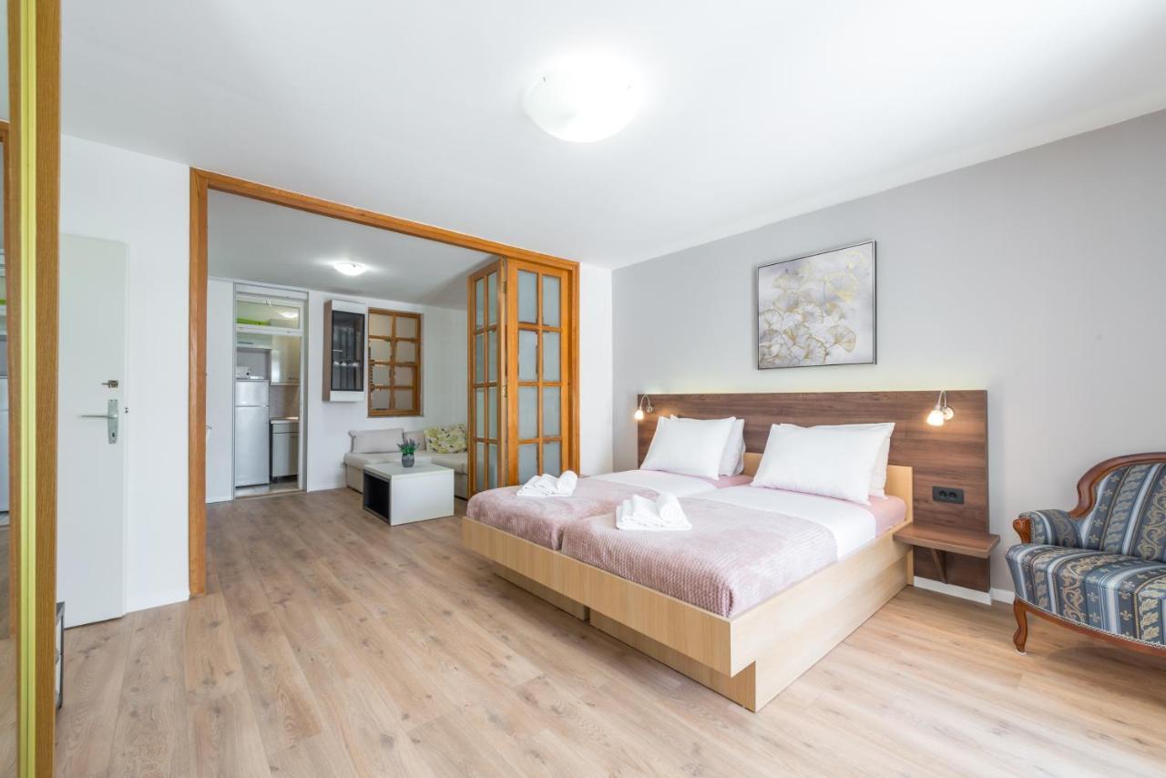 Sunshine Place Apartments Дубровник Екстериор снимка